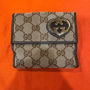 GUCCI Gg Canvas Heart Compact Leather Wallet
